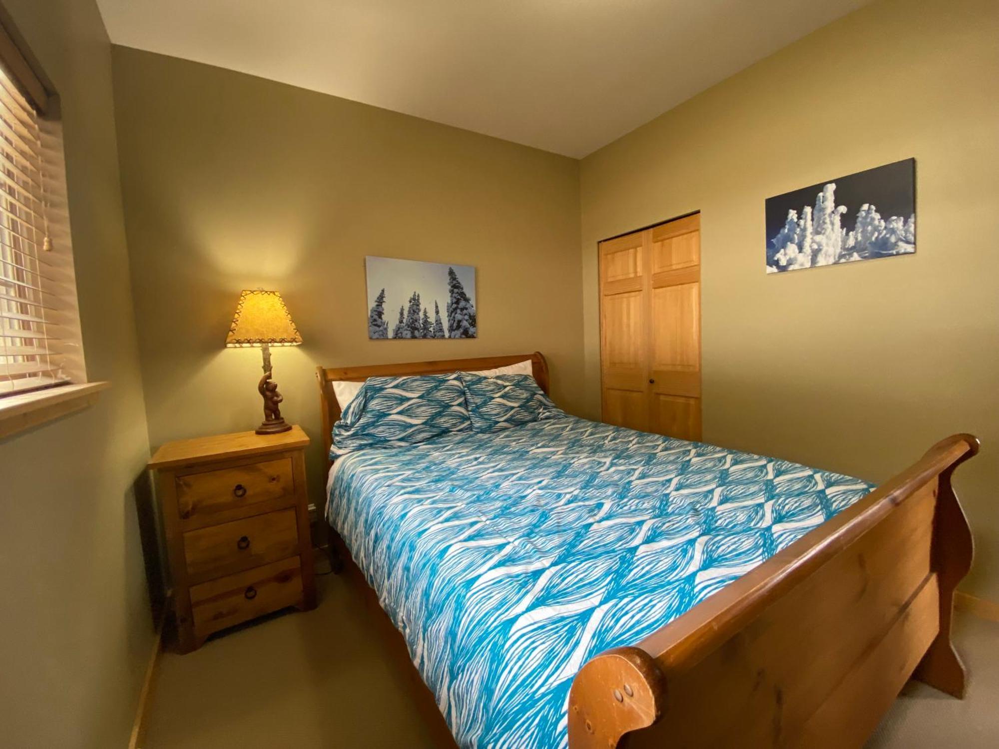 Morrisey Chalet At Sun Peaks Bagian luar foto