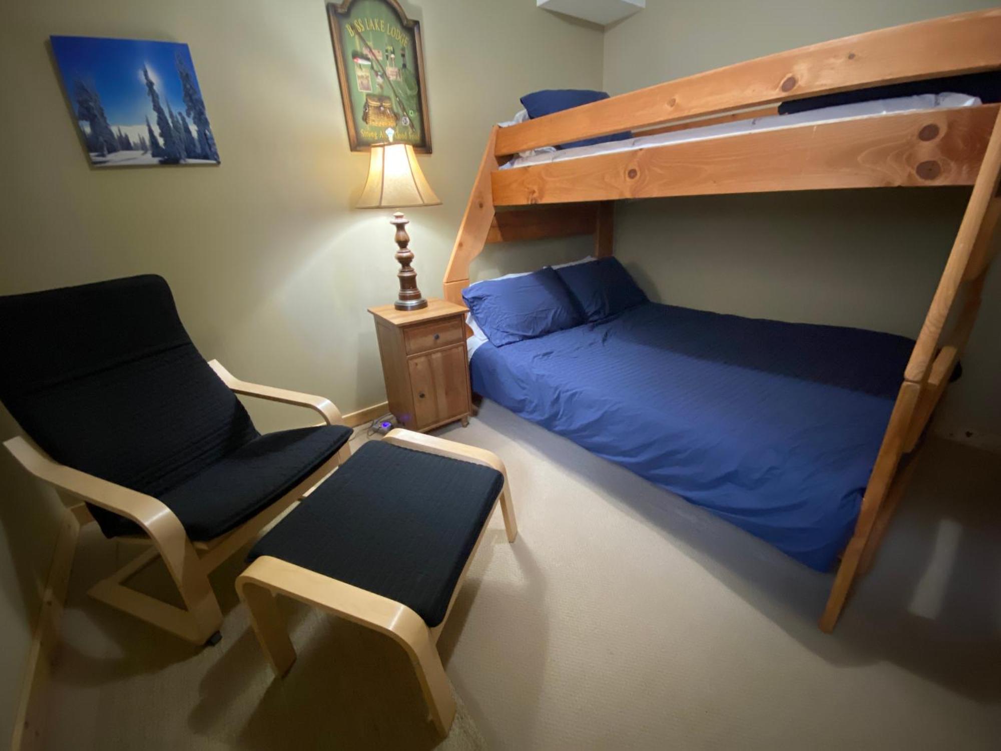 Morrisey Chalet At Sun Peaks Bagian luar foto