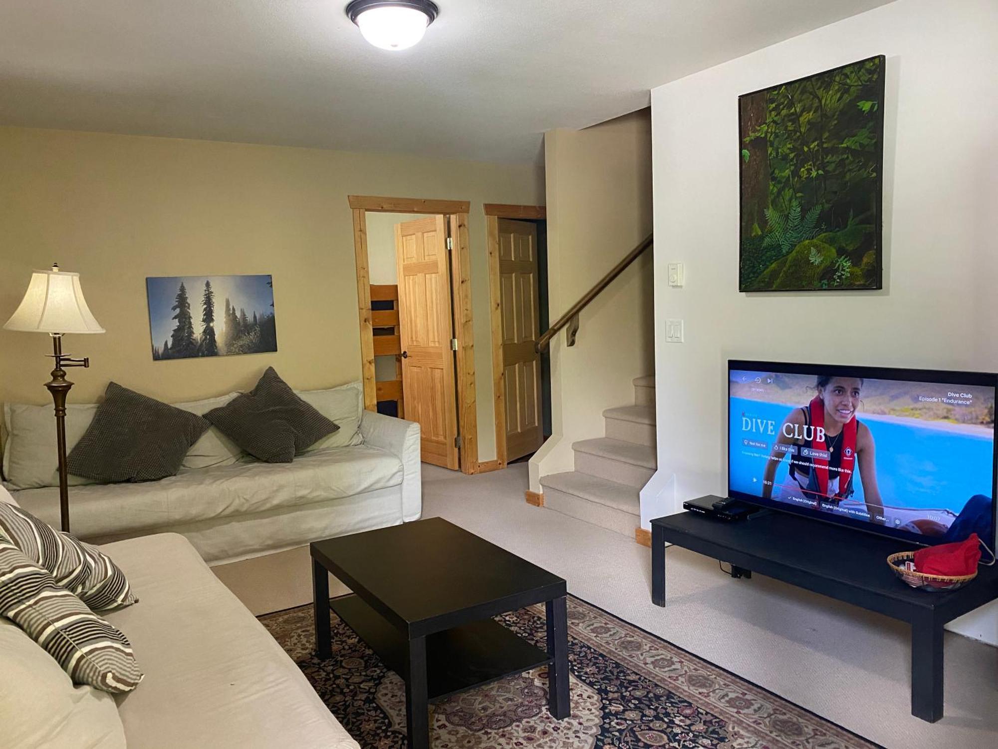 Morrisey Chalet At Sun Peaks Bagian luar foto