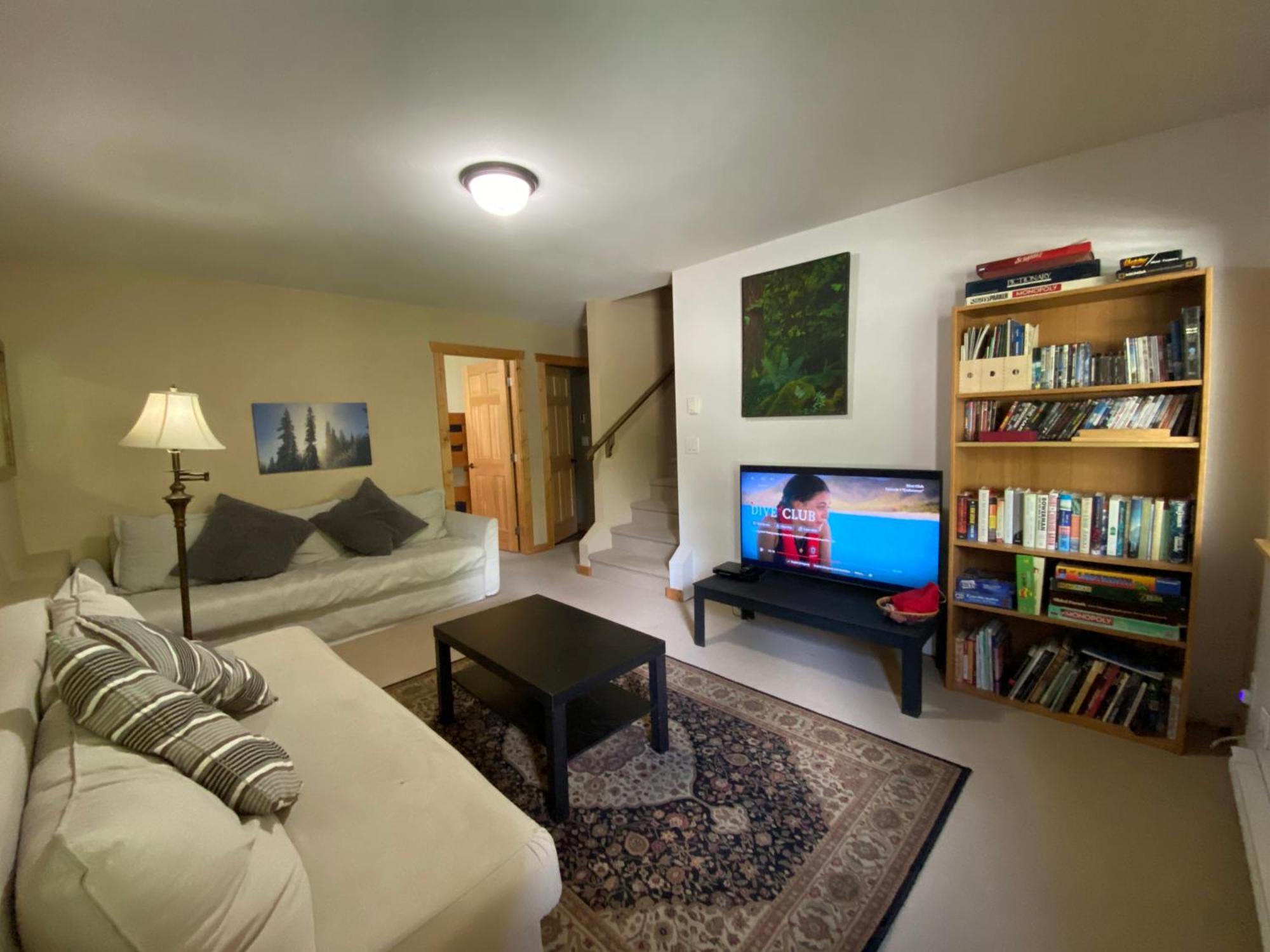 Morrisey Chalet At Sun Peaks Bagian luar foto